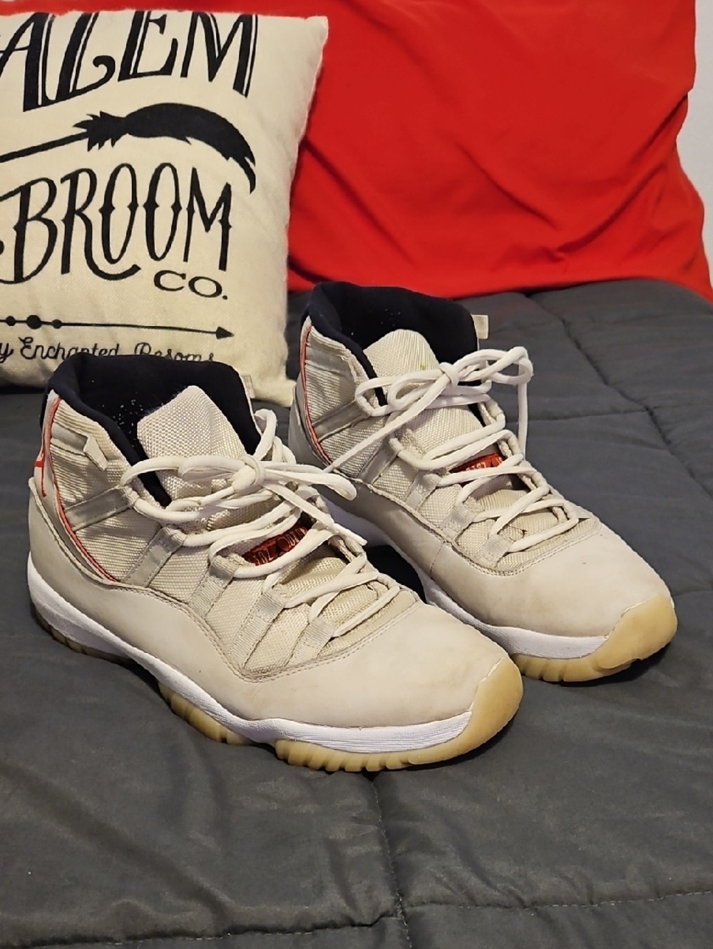 Jordan 11 Platinum Tint Size 11 Sneakers